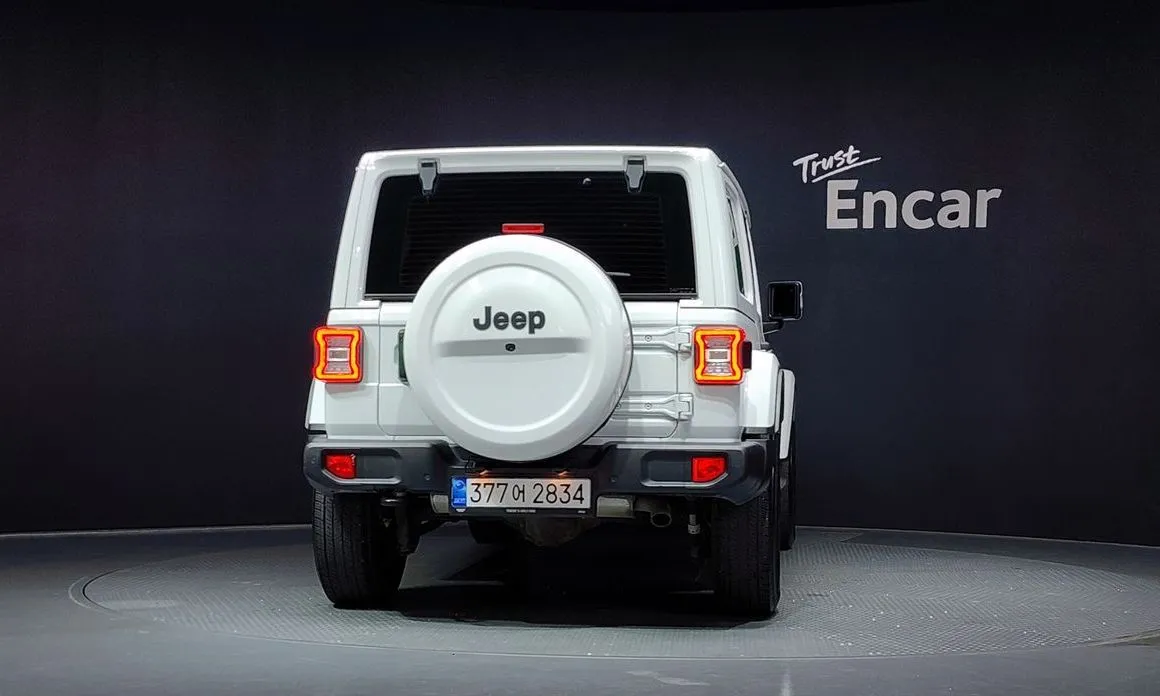 Jeep Wrangler 2023 из KR, фото 2