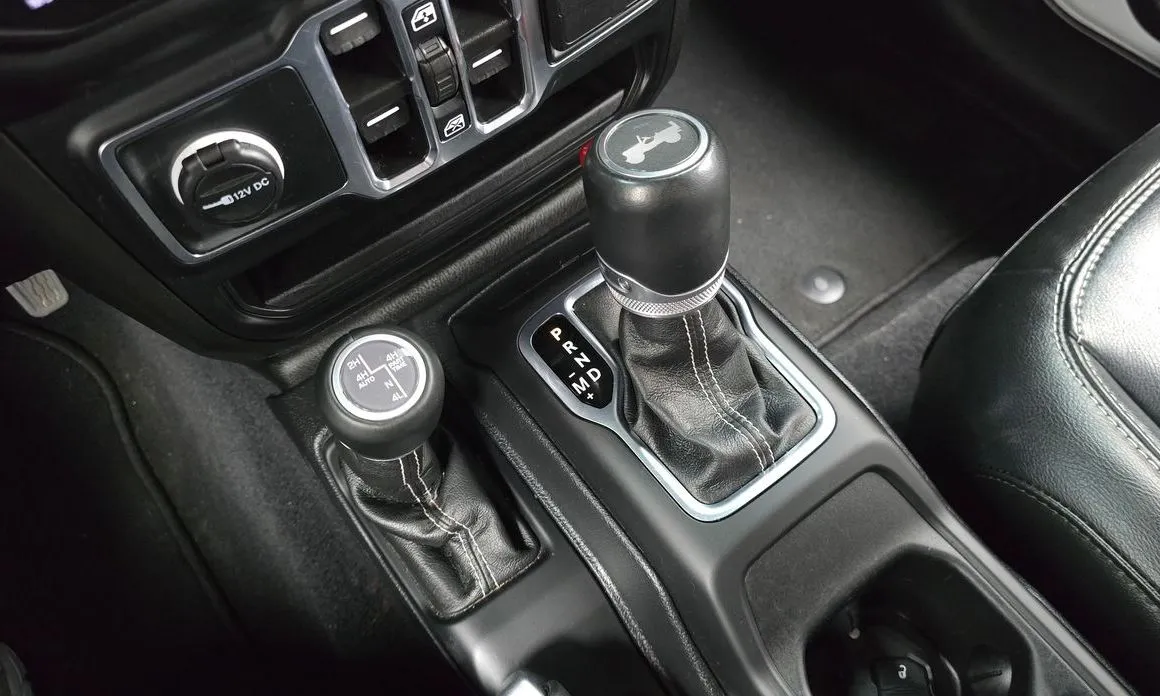 Jeep Wrangler 2023 из KR, фото 6