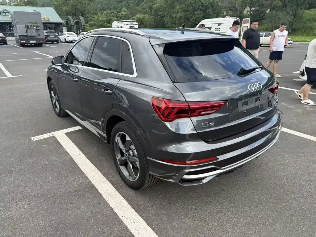 Audi Q3 — фото 8