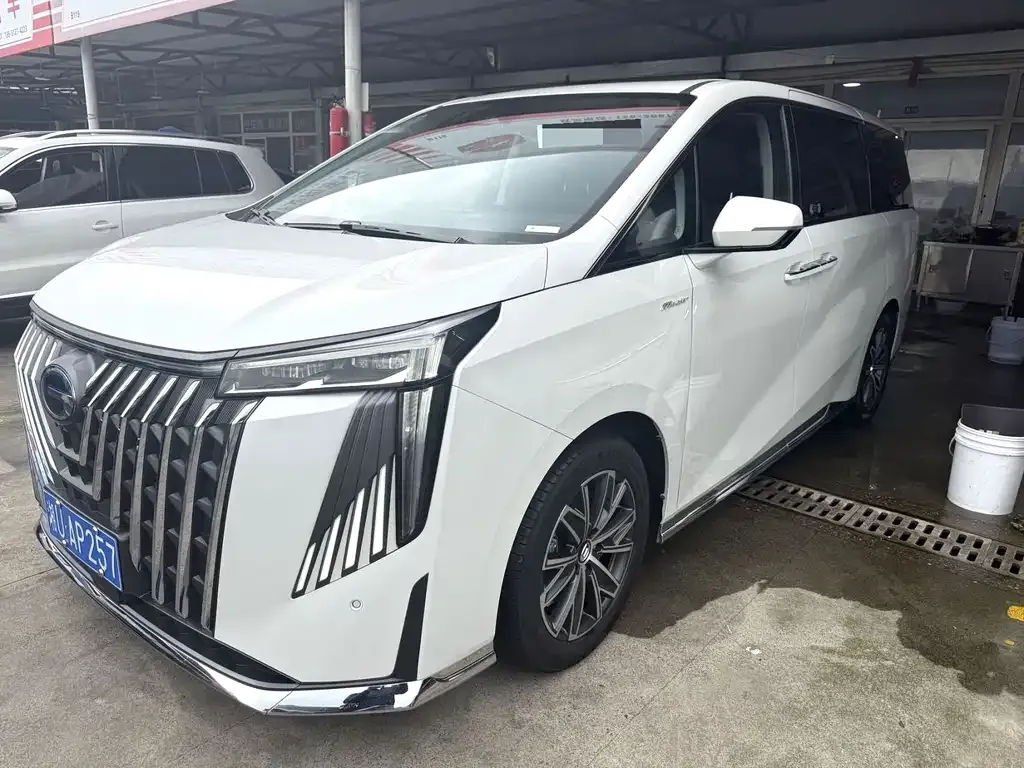 GAC Motor Trumpchi M8 — фото 1