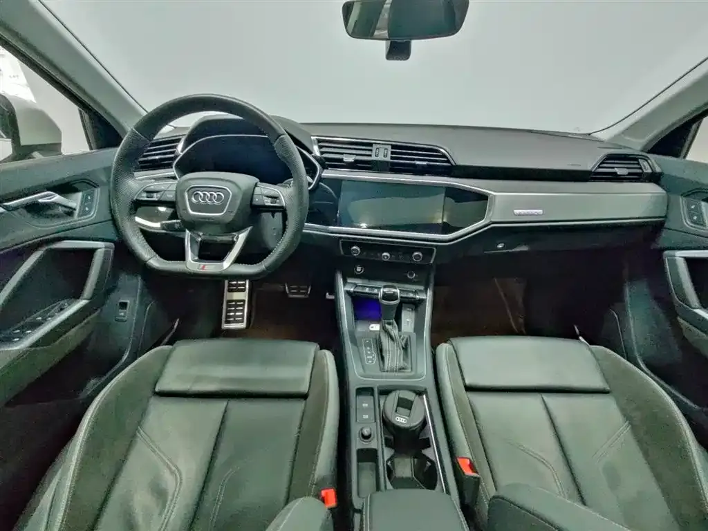 Audi Q3 Sportback — фото 8