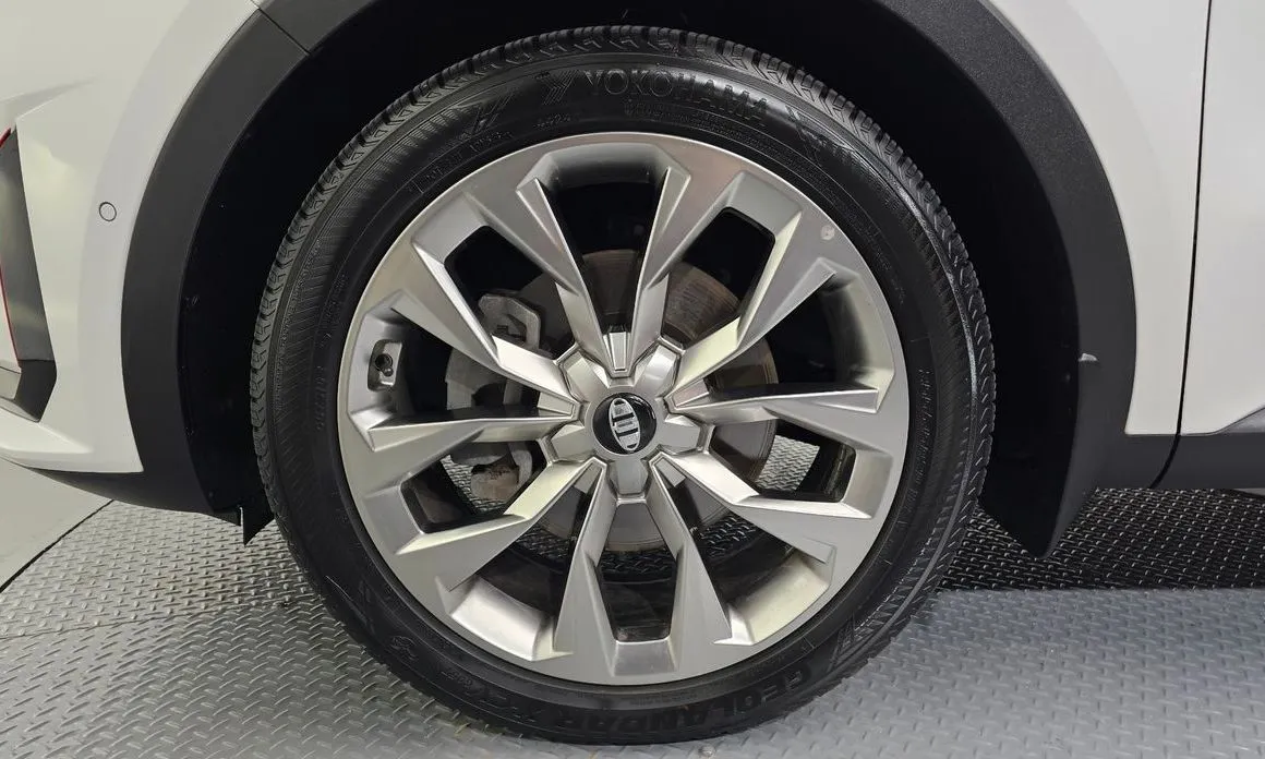 Kia Sorento — фото 7