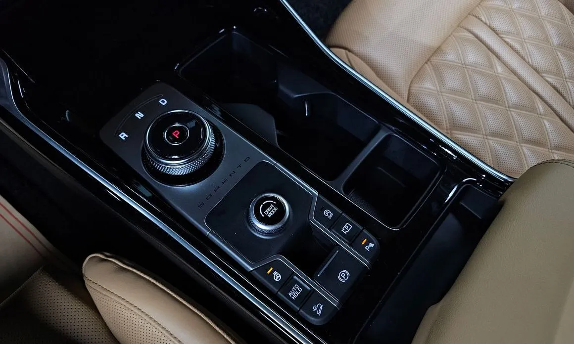 Kia Sorento — фото 9