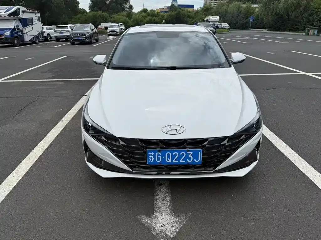 Hyundai Elantra — фото 9