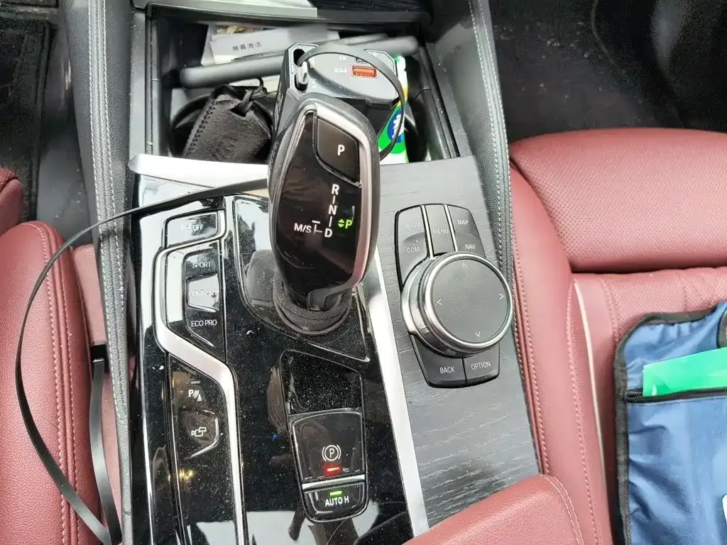 BMW 5 Series — фото 10