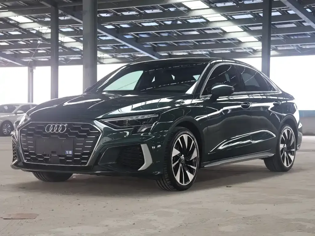 Audi A3 — фото 1