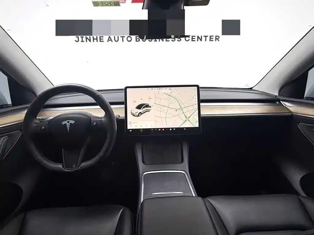 Tesla Model Y — фото 5
