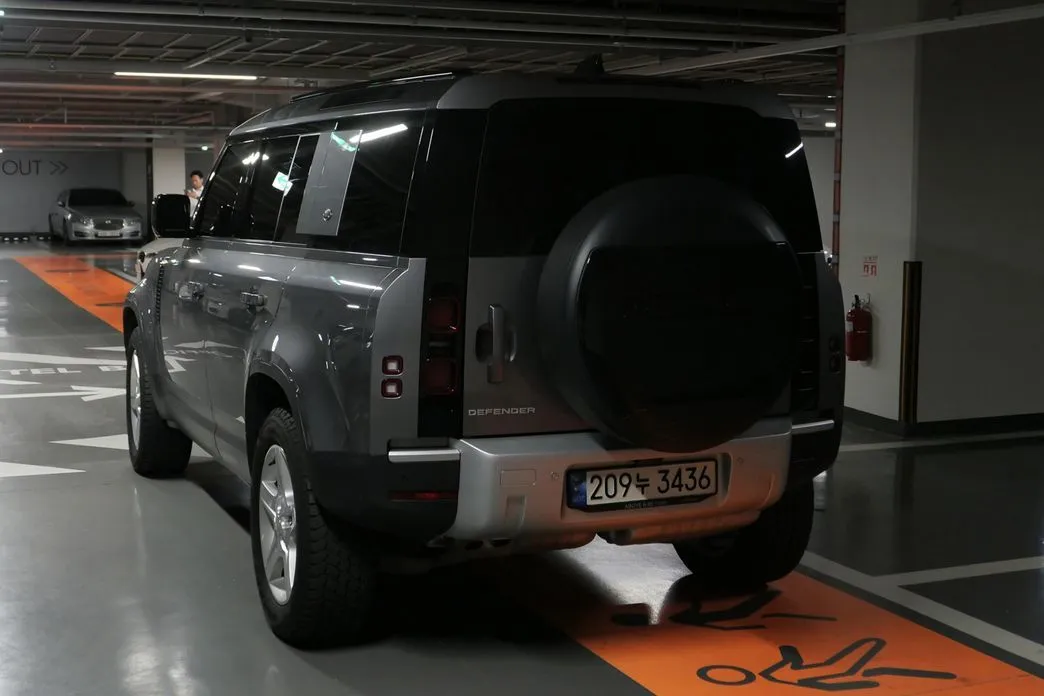 Land Rover Defender — фото 2