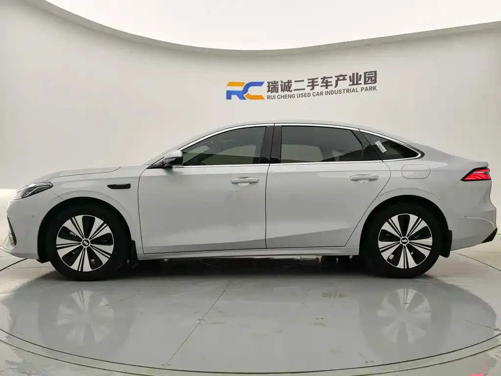 Geely 银河A7 EM — фото 2