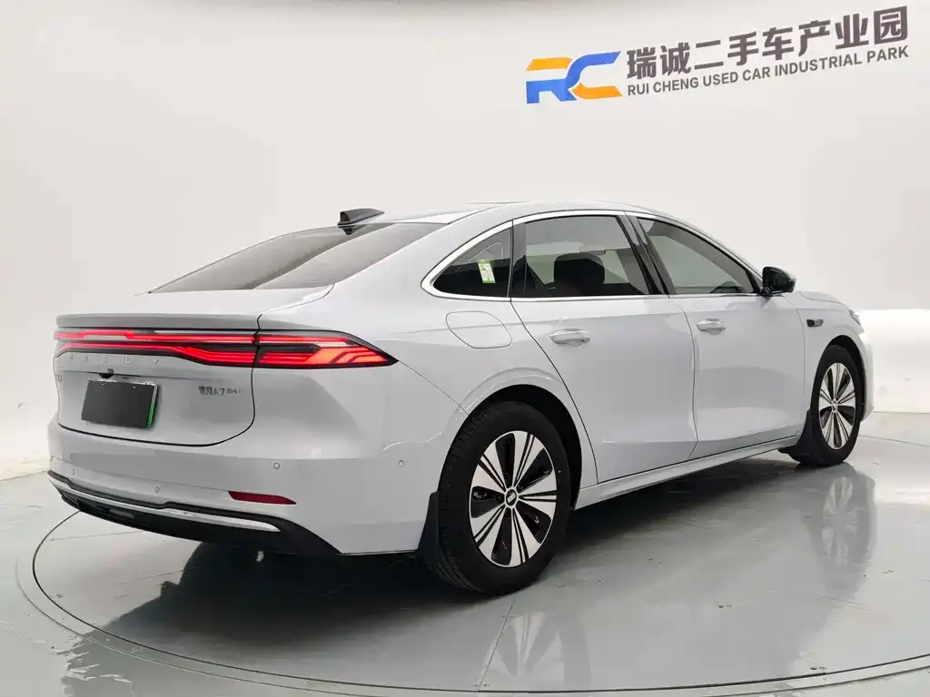 Geely 银河A7 EM — фото 6