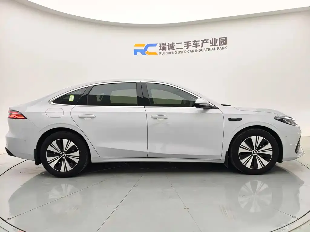 Geely 银河A7 EM — фото 9