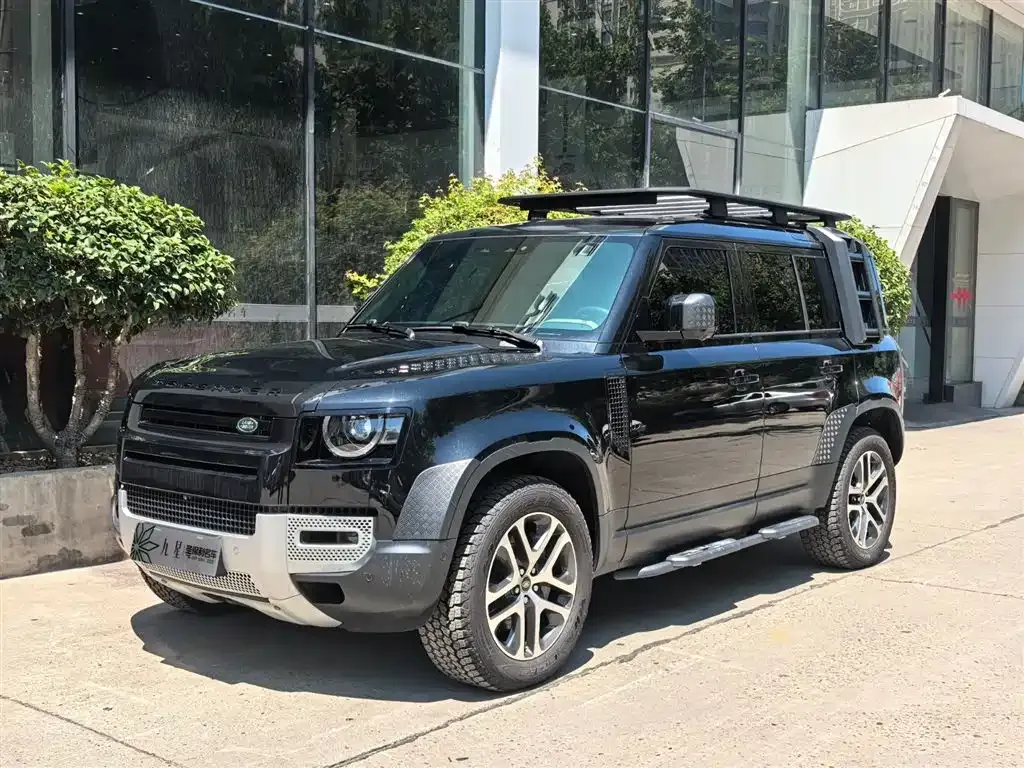 Land Rover Defender — фото 1