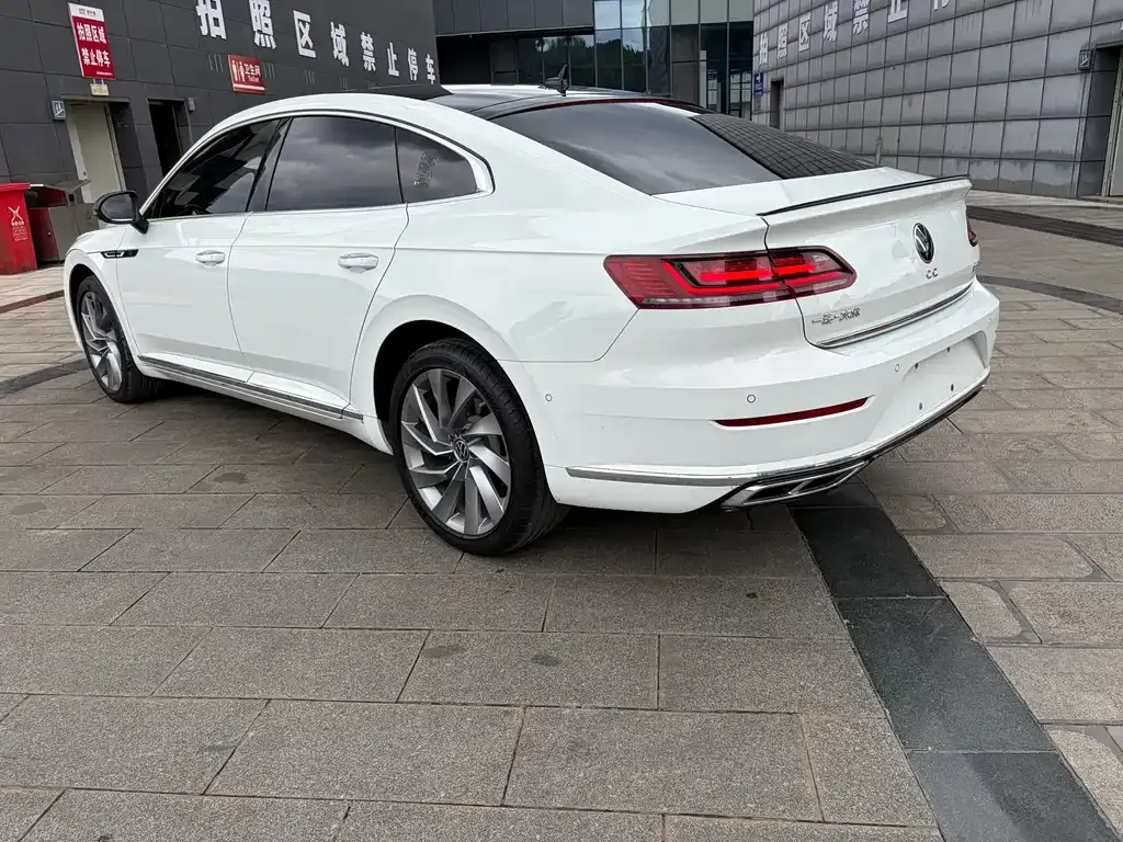 Volkswagen CC — фото 6