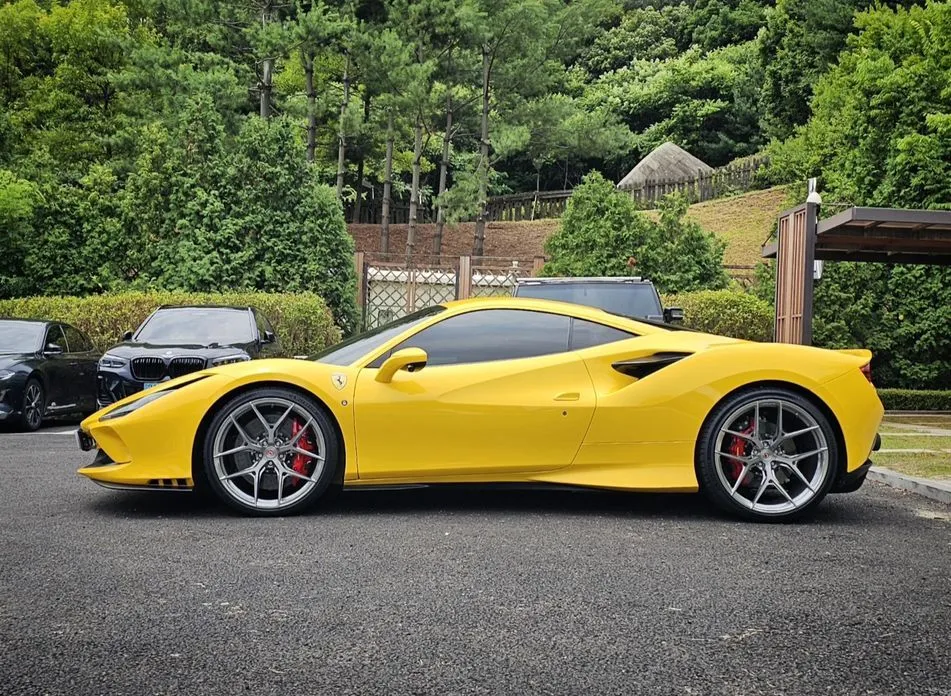 Ferrari F8 2022 из KR, фото 10