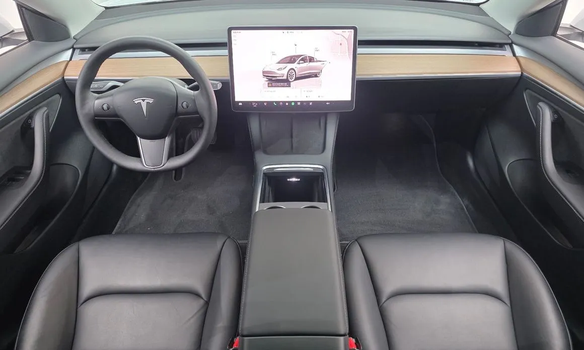 Tesla Model 3 — фото 9