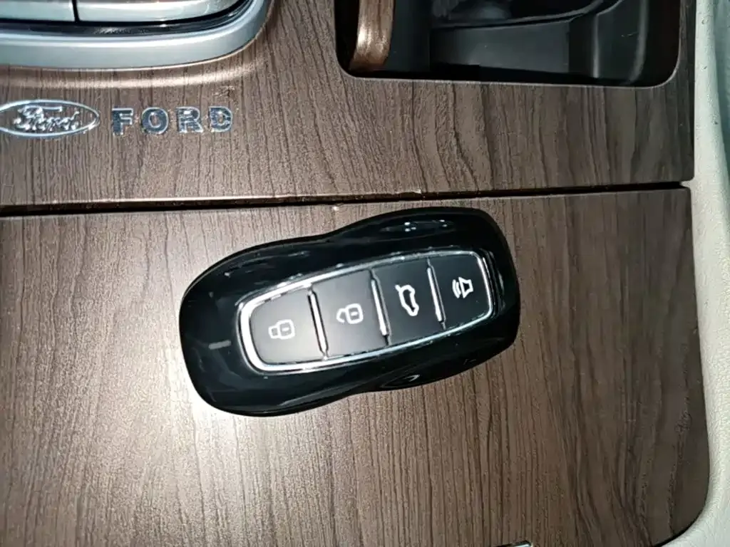 Ford Territory — фото 10