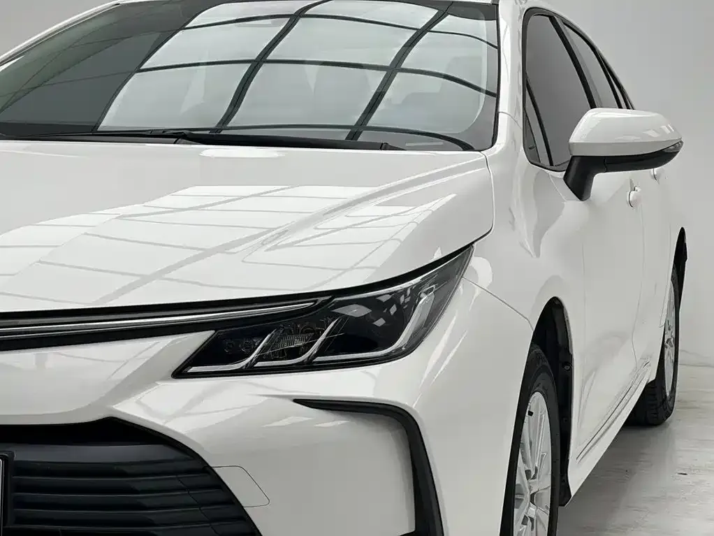 Toyota Corolla — фото 6