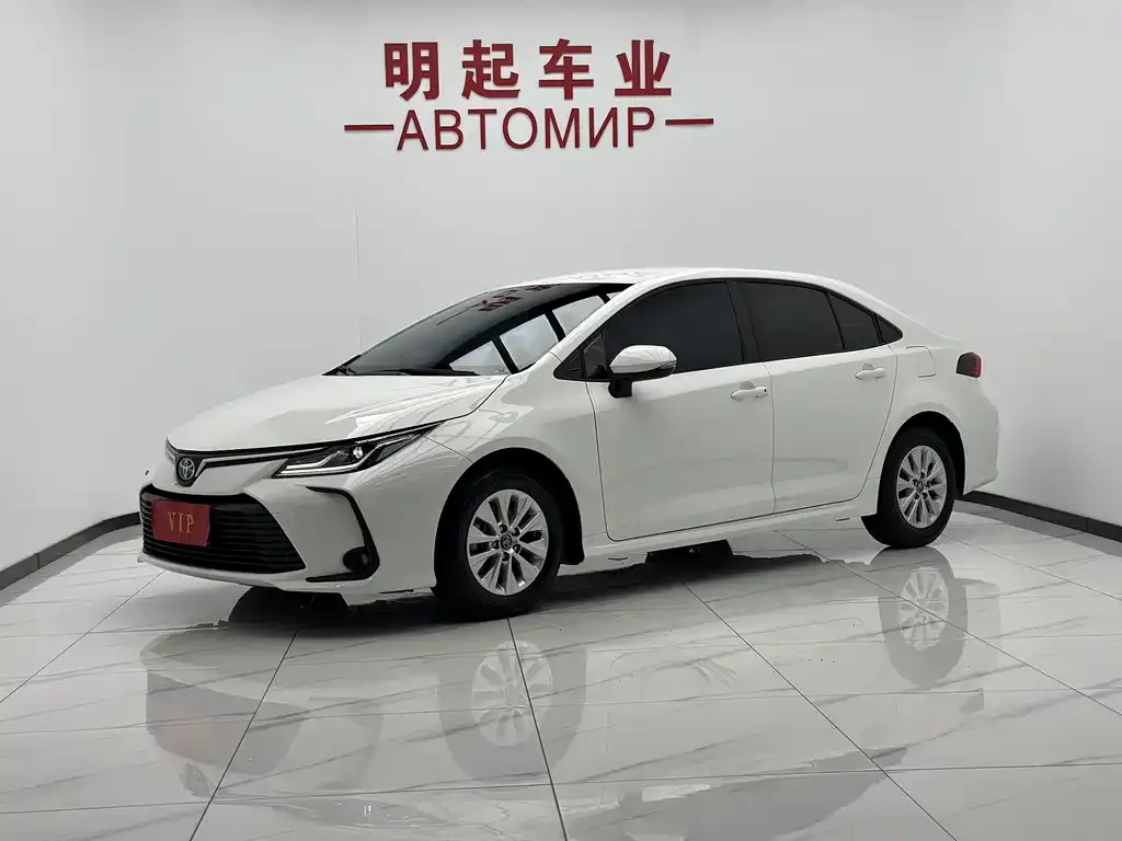 Toyota Corolla — фото 1