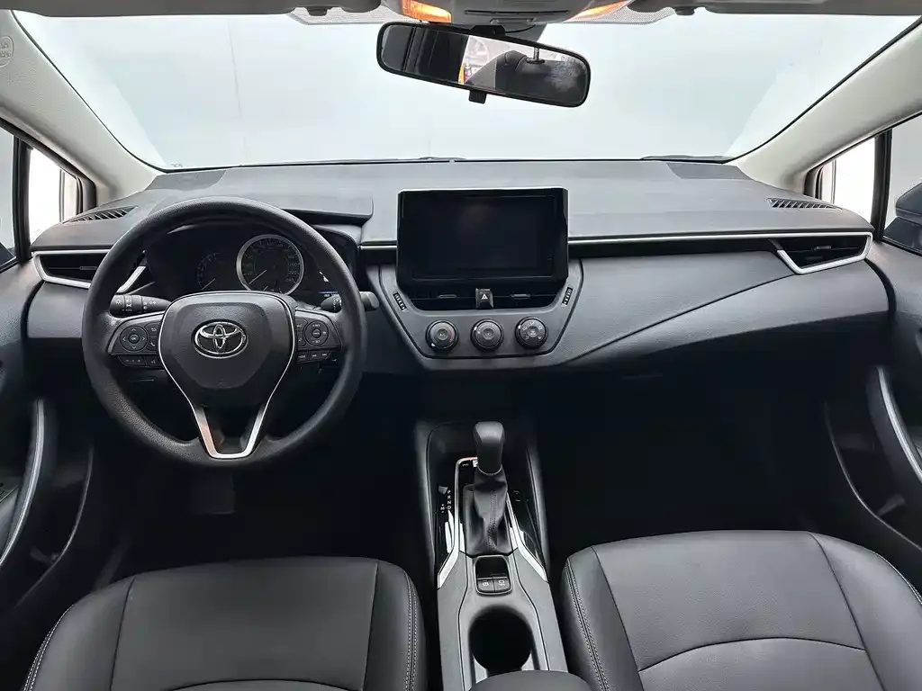 Toyota Corolla — фото 8