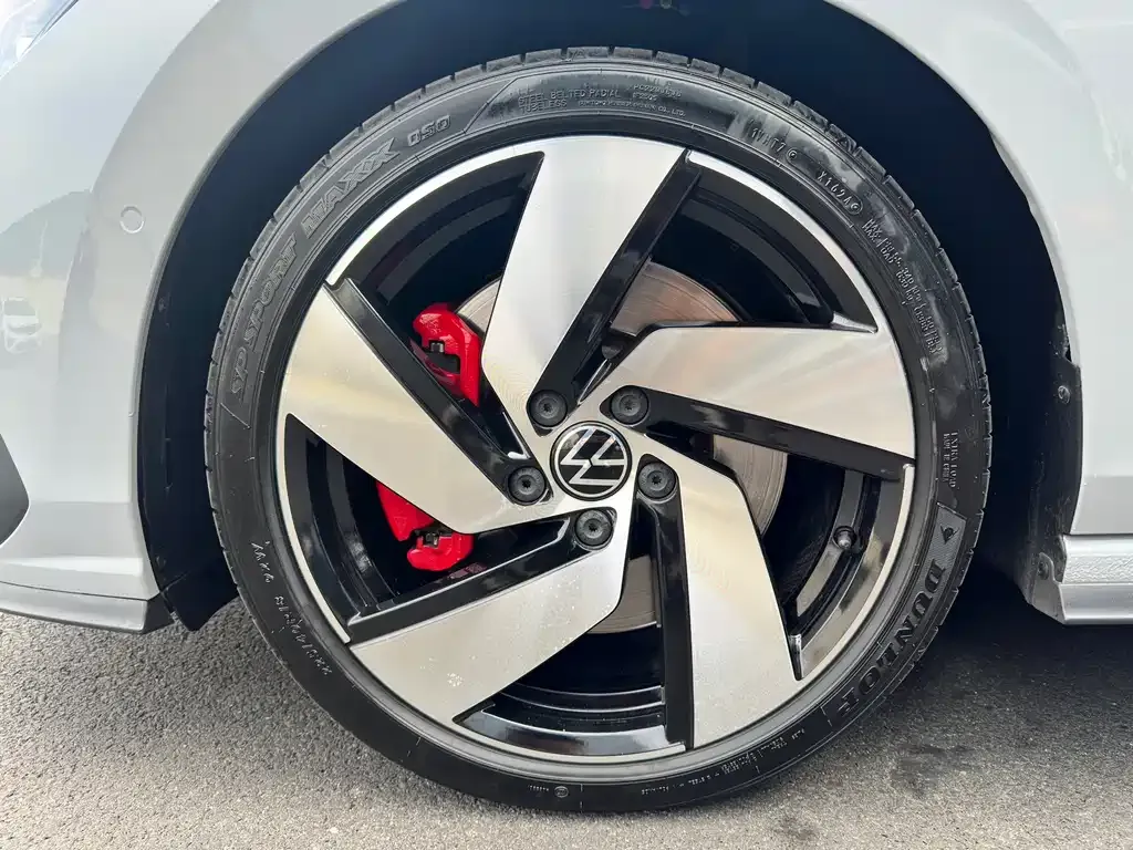 Volkswagen Golf GTI — фото 5