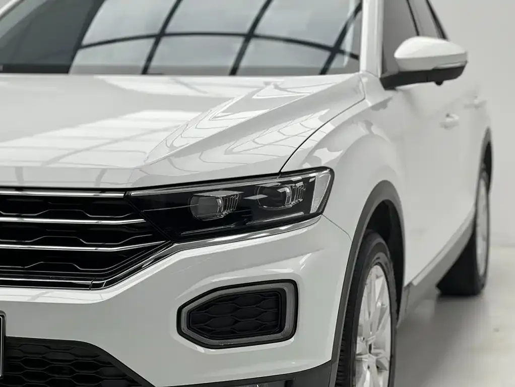 Volkswagen T-Roc — фото 3