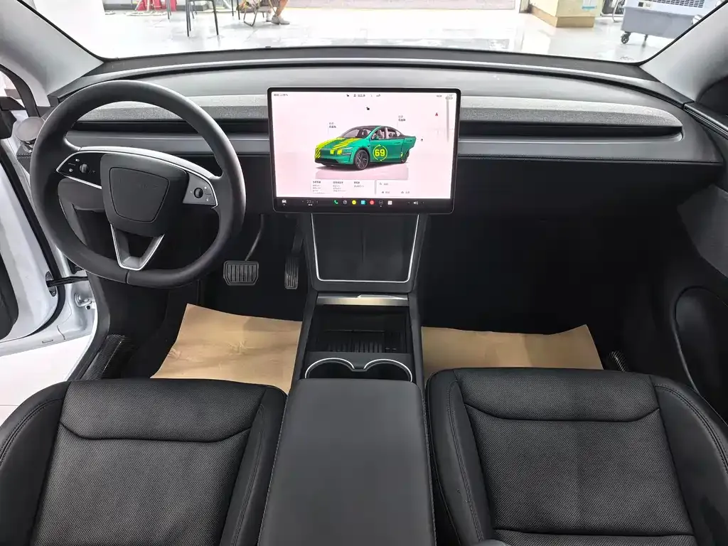 Tesla Model Y — фото 9