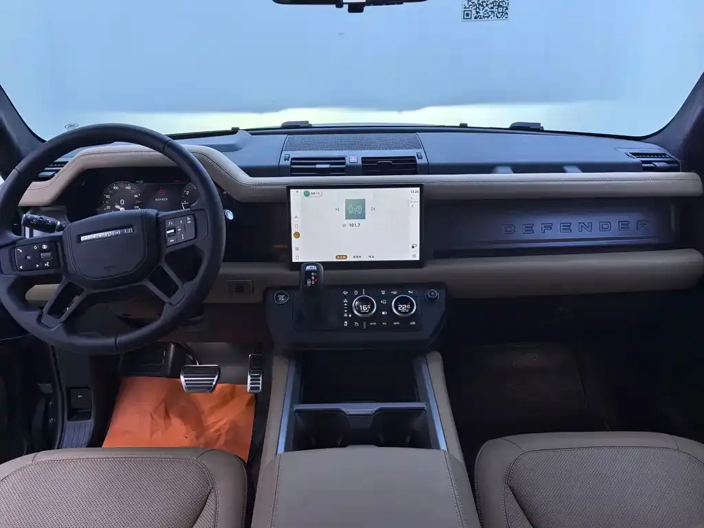 Land Rover Defender — фото 6
