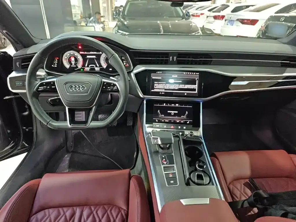 Audi A7L — фото 2