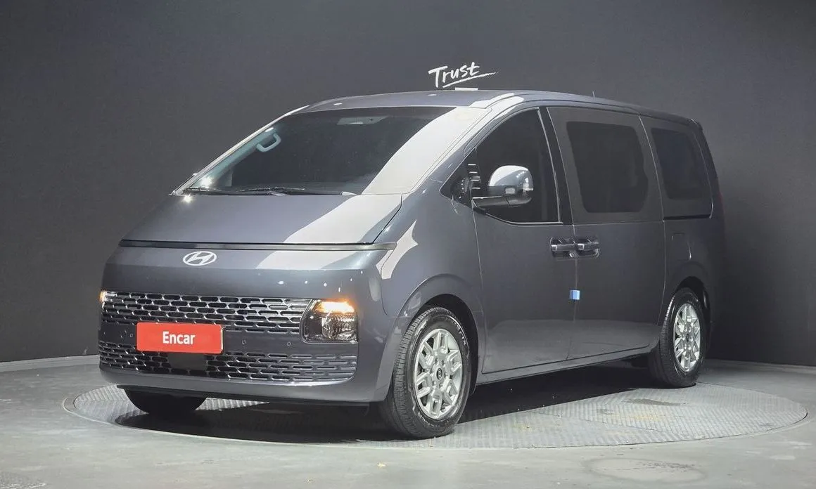 Hyundai Staria — фото 1