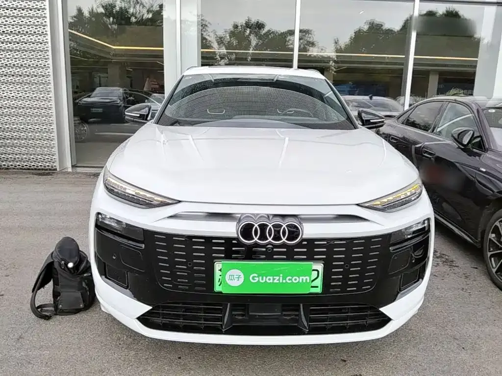 Audi Q6L e-tron — фото 7