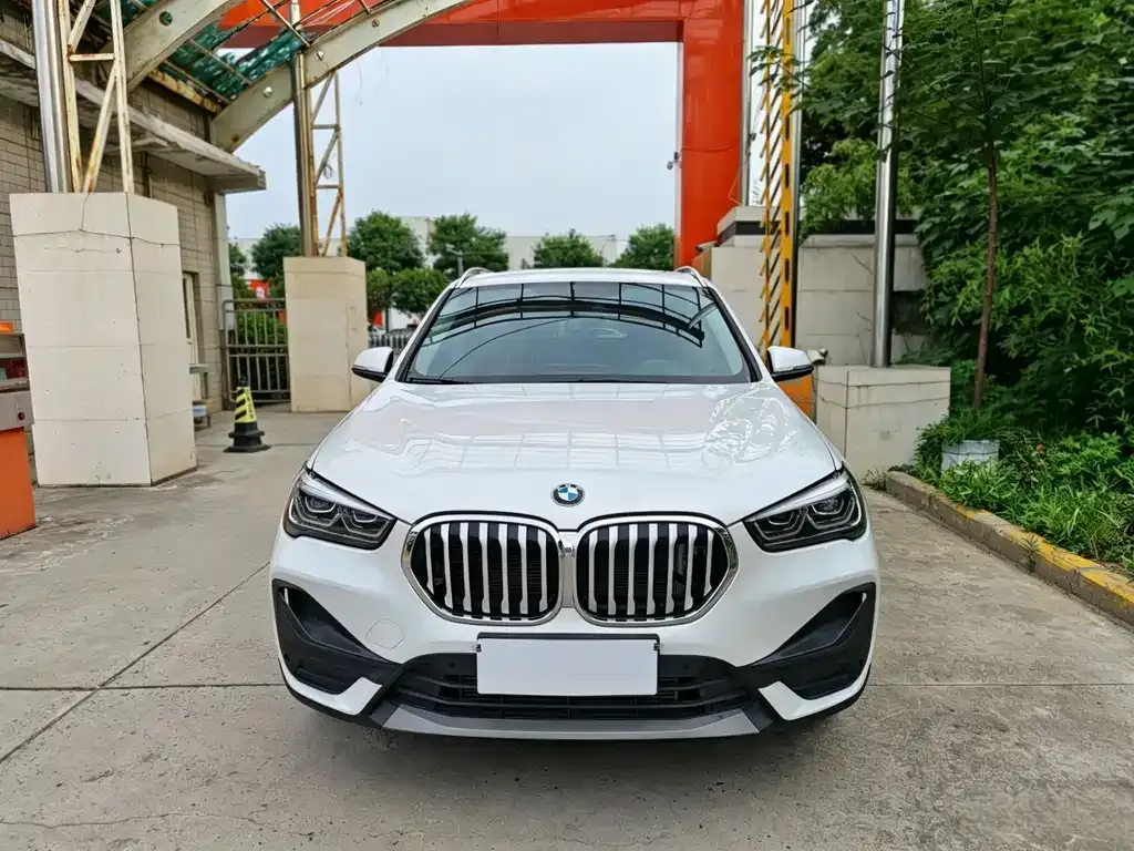 BMW X1 — фото 7