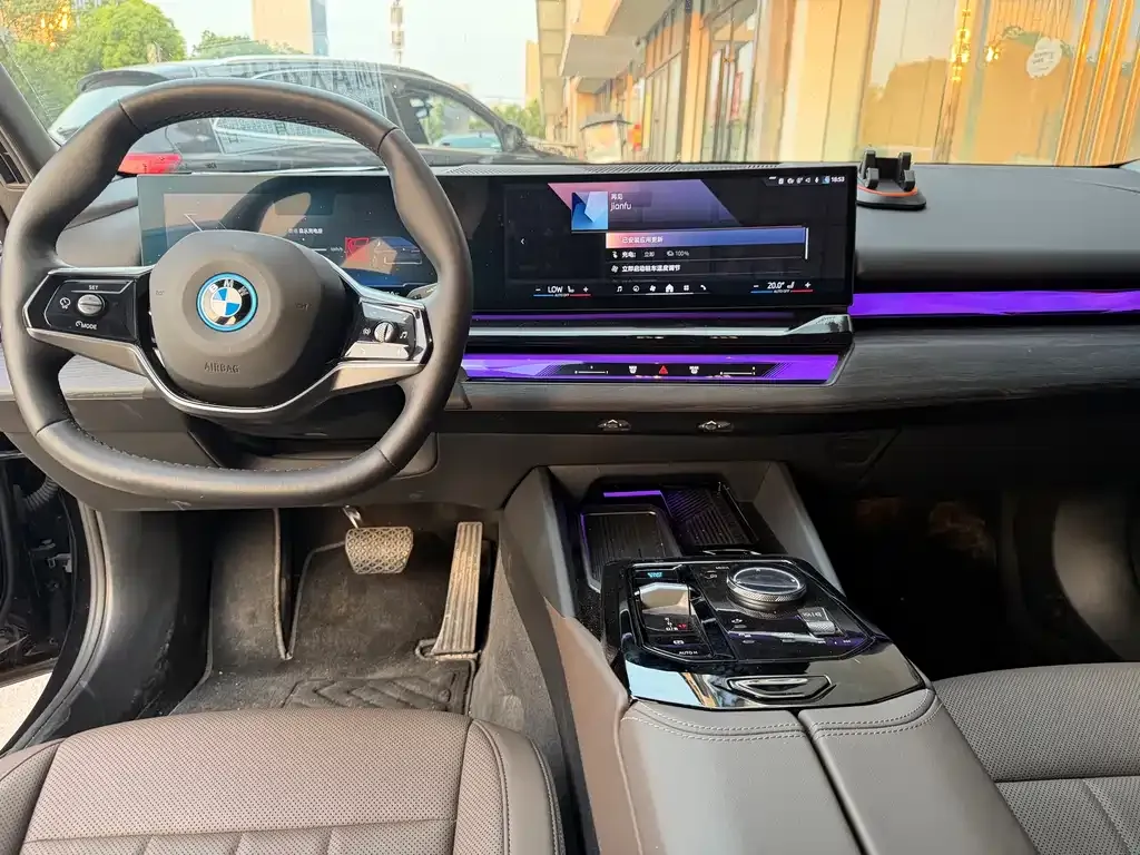 BMW i5 2025 из CN, фото 2