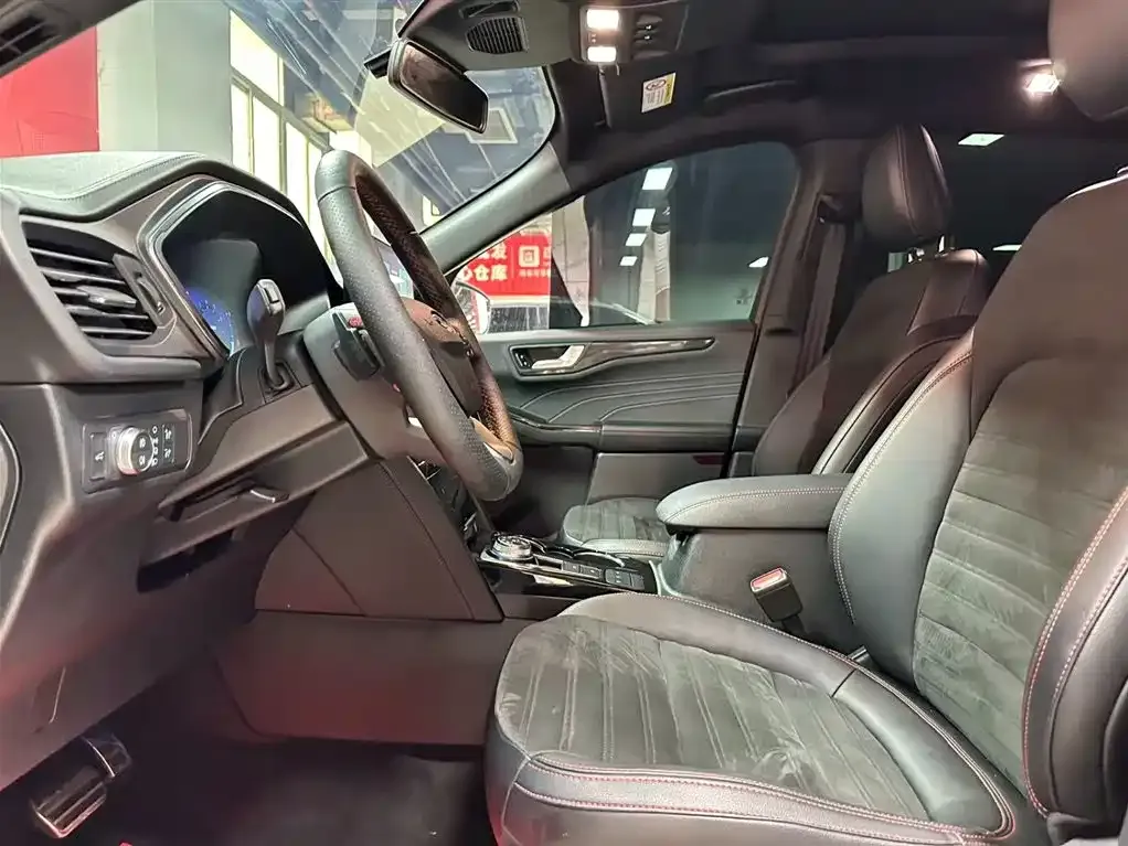 Ford Escape 2022 из CN, фото 7