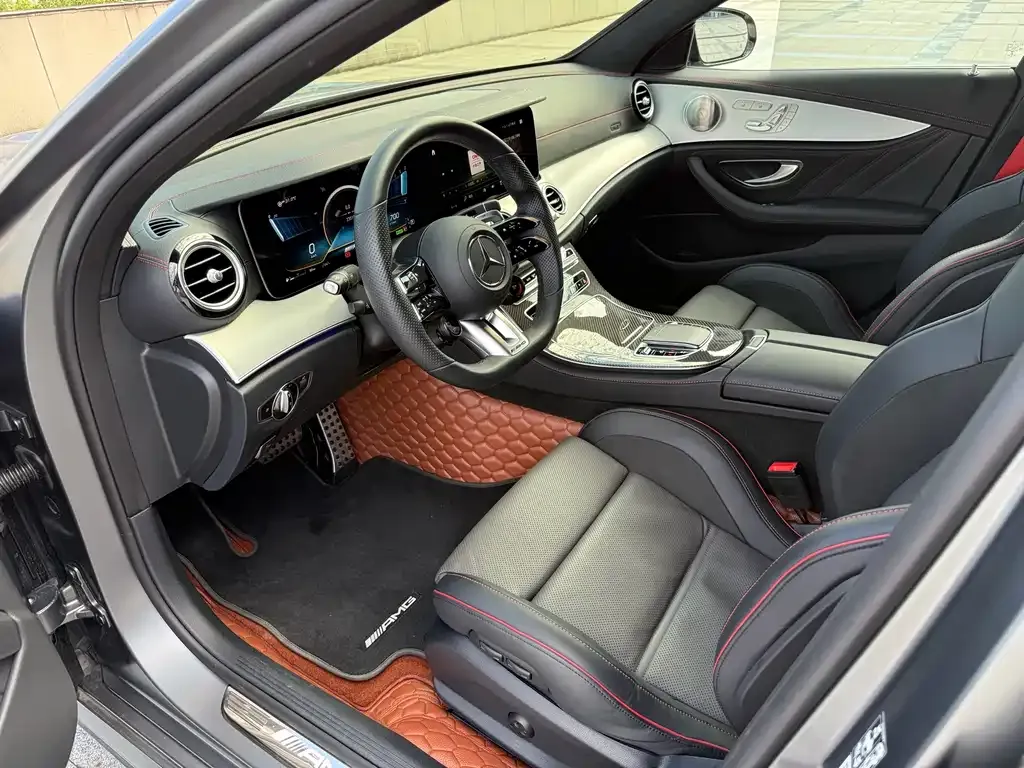 Mercedes-Benz E-Class AMG — фото 5