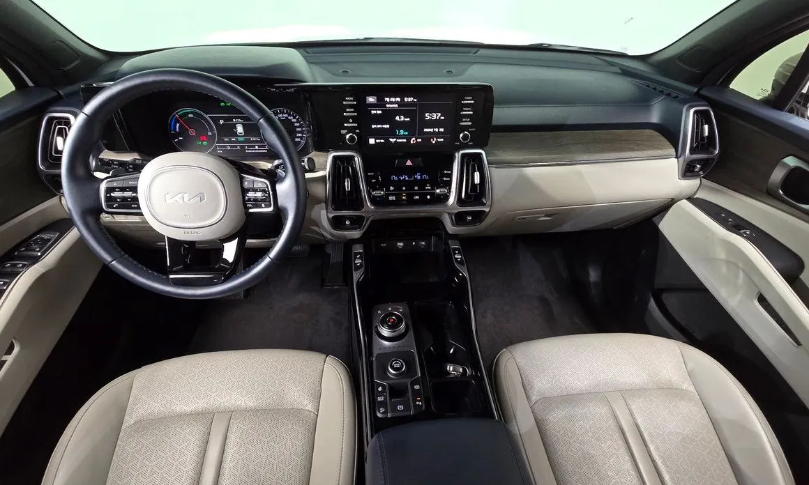 Kia Sorento — фото 9