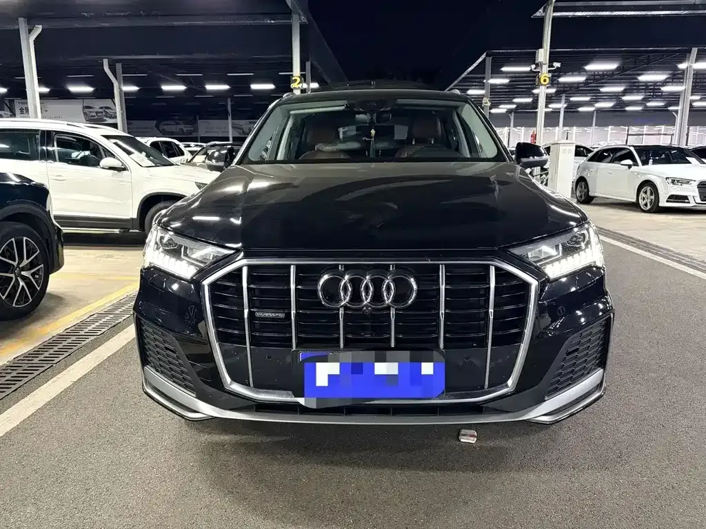 Audi Q7 2021 из CN, фото 3