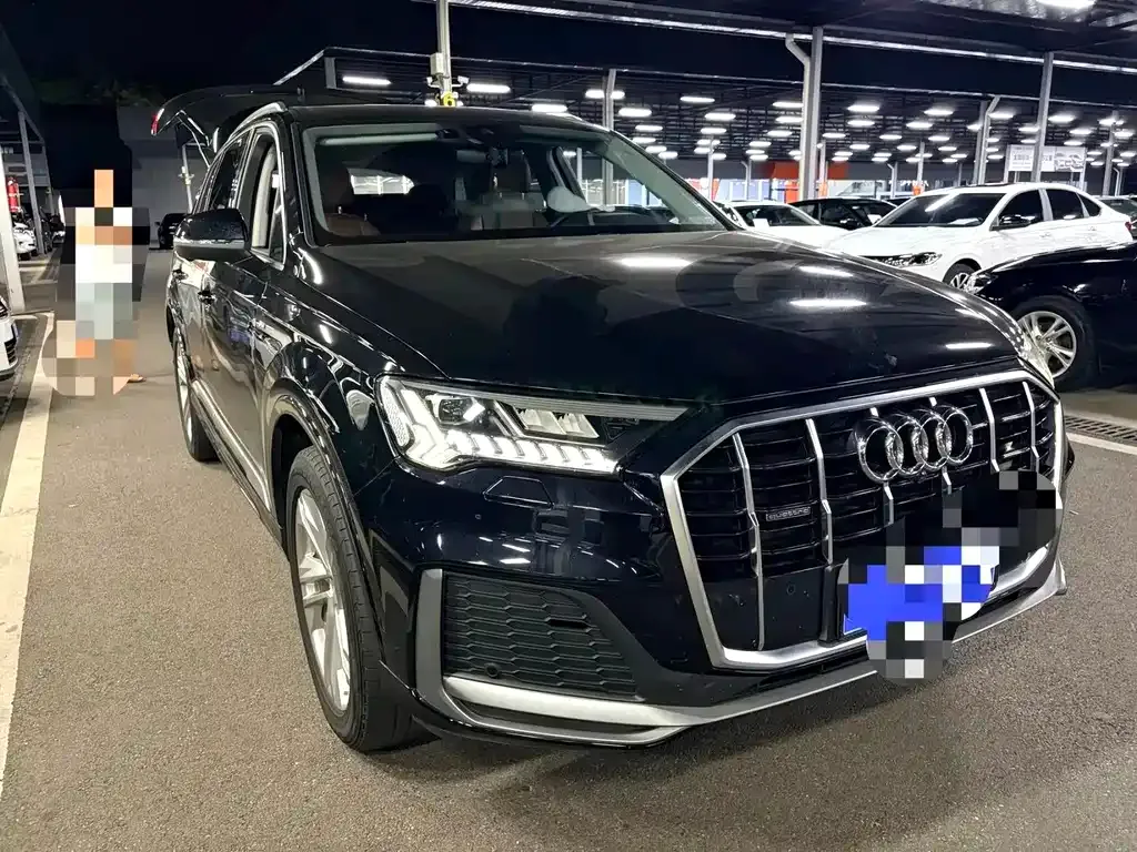 Audi Q7 2021 из CN, фото 8
