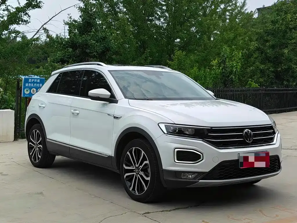 Volkswagen T-Roc — фото 9