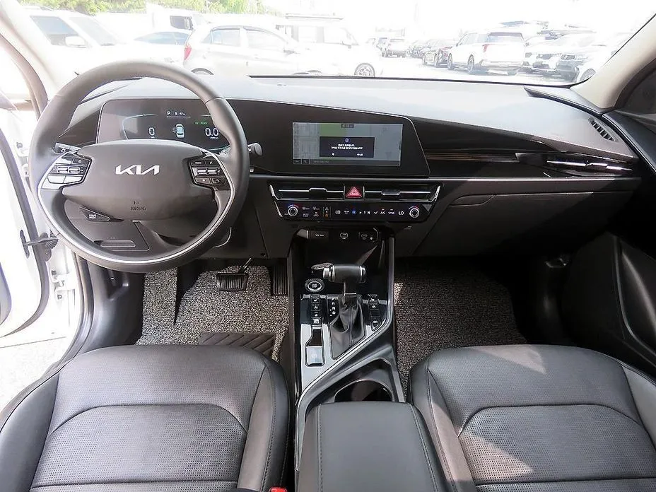 Kia Niro — фото 8