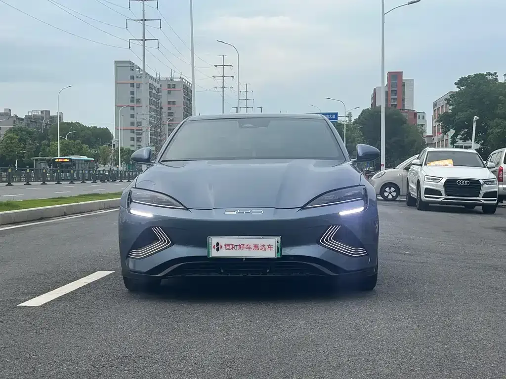 BYD Seal — фото 6