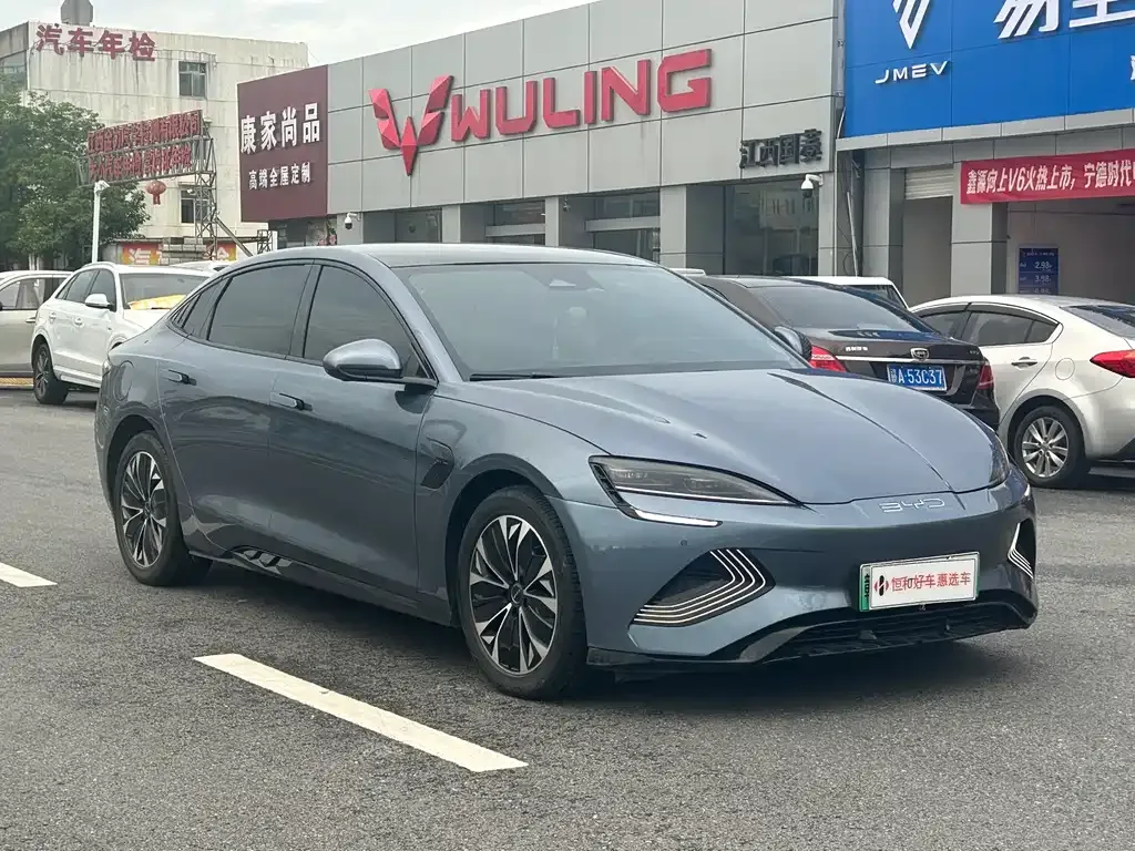 BYD Seal — фото 10