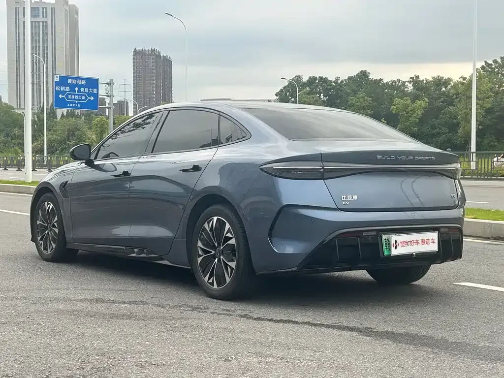 BYD Seal — фото 8
