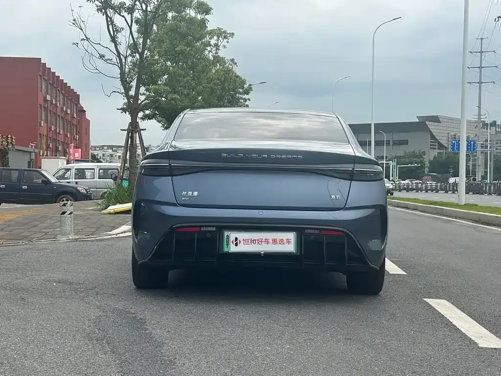 BYD Seal — фото 7