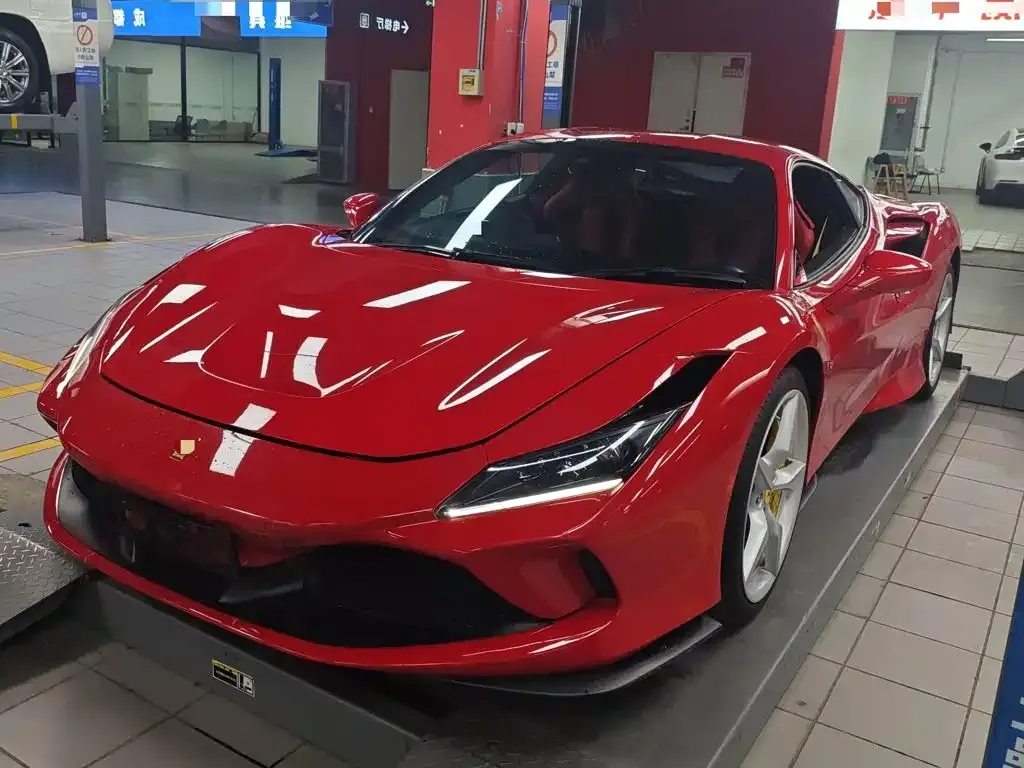 Ferrari F8 — фото 1