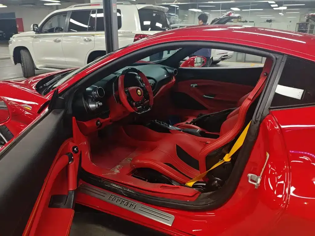 Ferrari F8 — фото 8