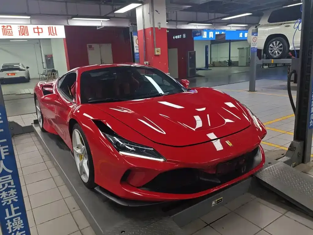 Ferrari F8 — фото 7