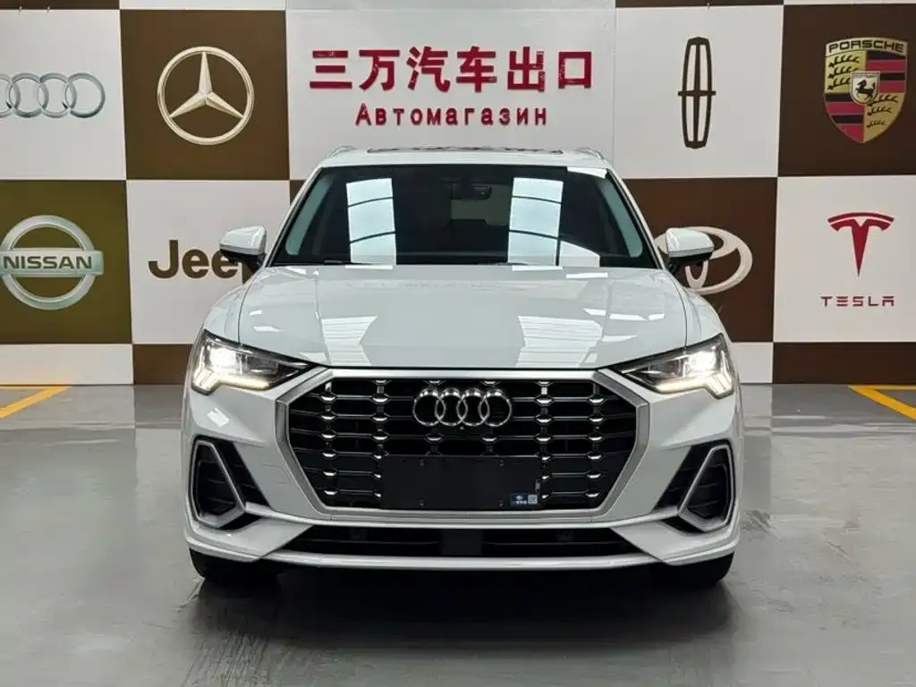 Audi Q3 — фото 10