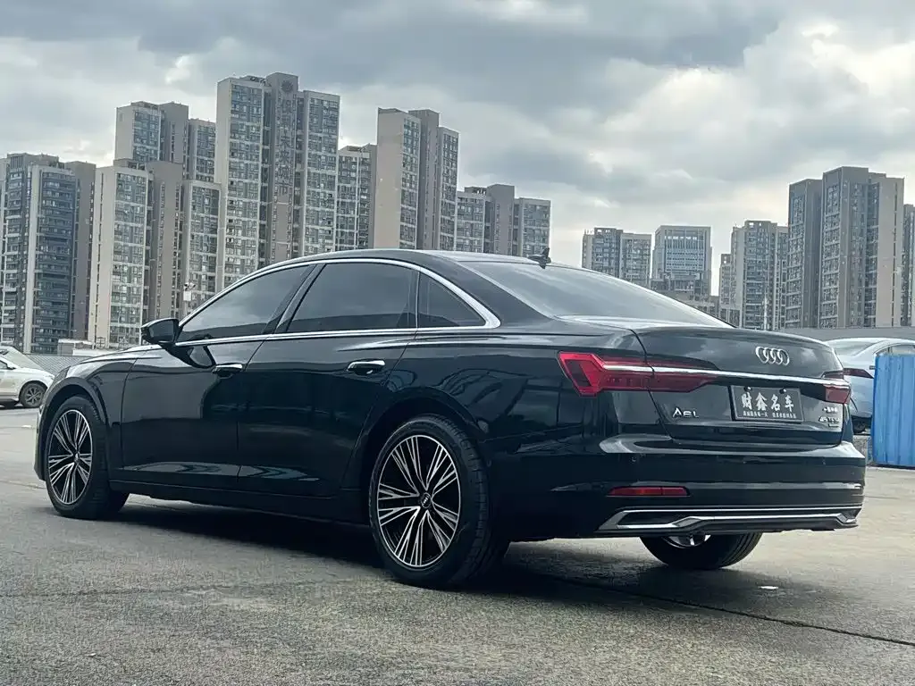 Audi A6L — фото 6