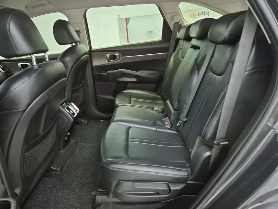 Kia Sorento 2023 из KR, фото 3