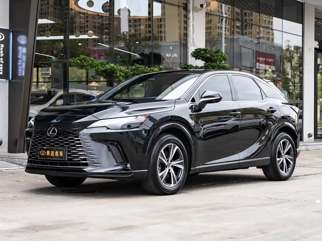 Lexus RX — фото 1